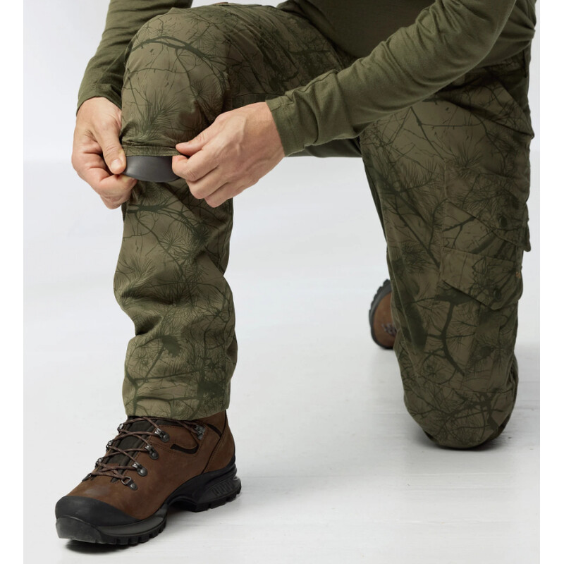 Fjällräven Barents Pro Hunting Trousers M, 626-662 Green Camo-Deep Forest, 50